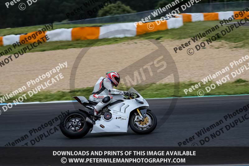 estoril;event digital images;motorbikes;no limits;peter wileman photography;portugal;trackday;trackday digital images